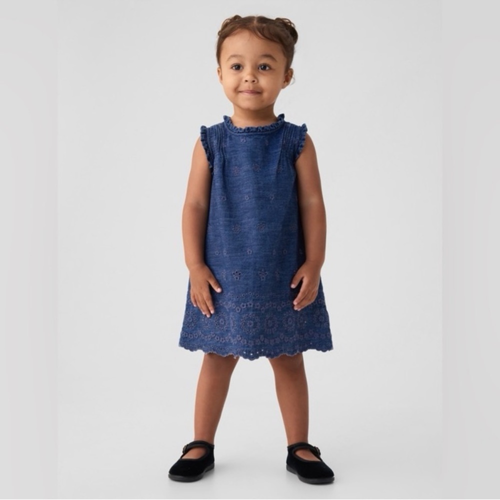 Doen x Gap Toddler Denim Eyelet Shift Dress in